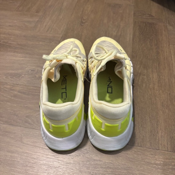 Nike Free Metcon 5 Citron Tint Volt Women's Workout Shoes - Picture 4 of 7